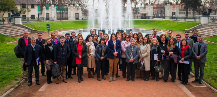 Directores de establecimientos educacionales de Santiago participan en jornada para fortalecer los procesos propios para el segundo semestre